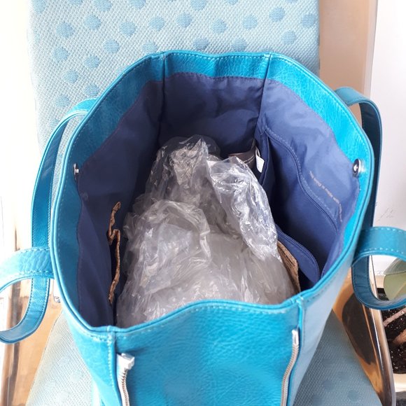 Matt & Nat Blue Tote Bag - Picture 10 of 11